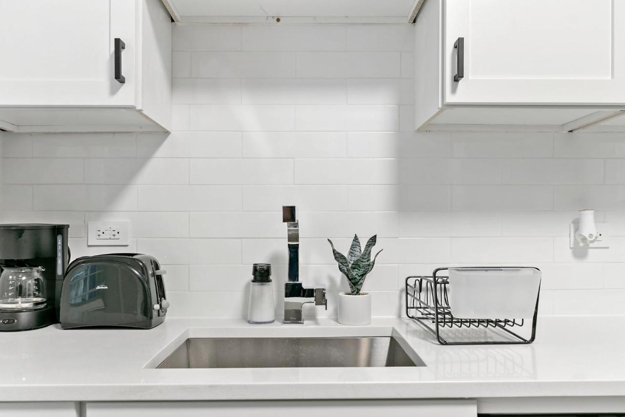 2Br Comfy And Stylish Apt In West Town - Erie 1R Chicago Eksteriør bilde