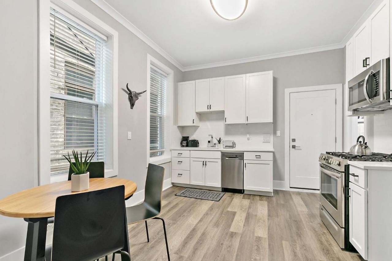 2Br Comfy And Stylish Apt In West Town - Erie 1R Chicago Eksteriør bilde